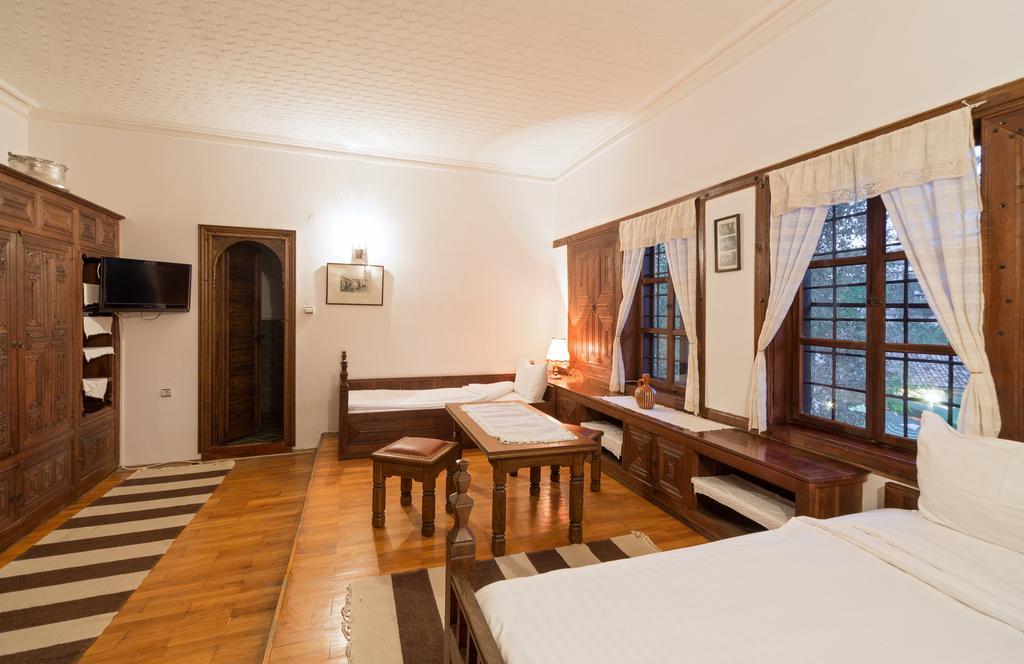 Arbanashki Han Hotelcomplex Arbanasi Quarto foto