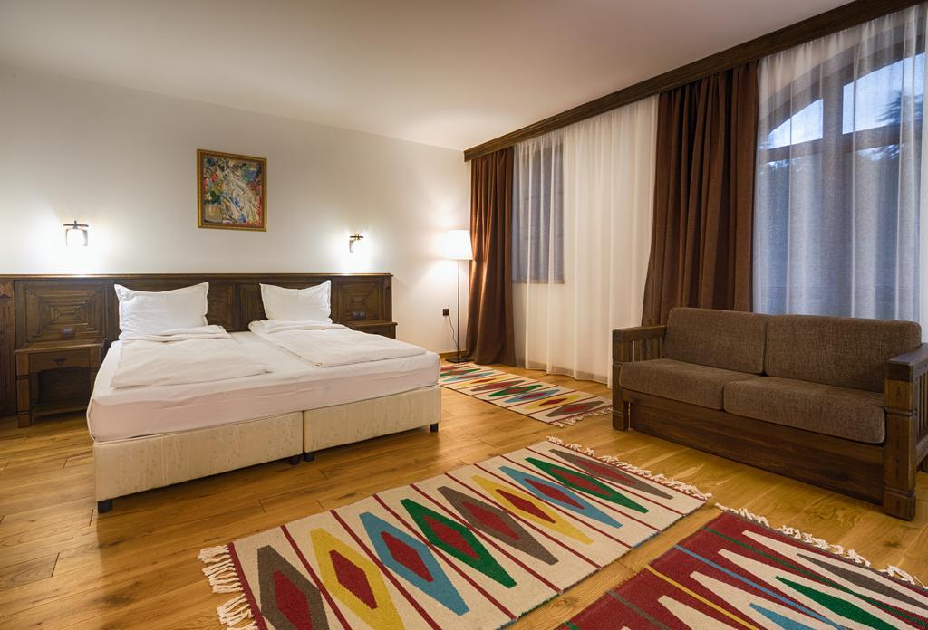 Arbanashki Han Hotelcomplex Arbanasi Quarto foto